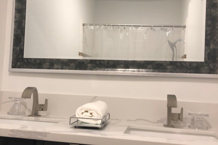 1751 S Bentley Ave, Unit 5, Los Angeles, CA 90025 – MOVE-IN SPECIAL!