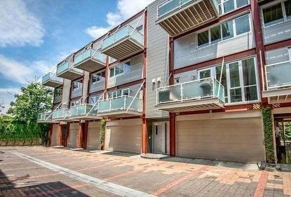 3450 Cahuenga Blvd # 402, Los Angeles, CA 90068