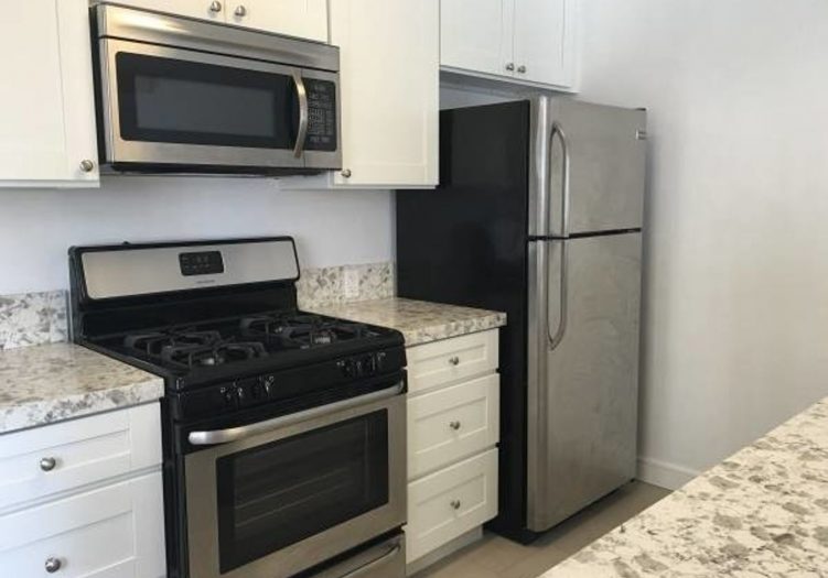 11621 Chenault St. #2, Los Angeles, CA 90049