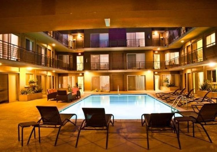1155 Hacienda Place #209, West Hollywood, CA 90069