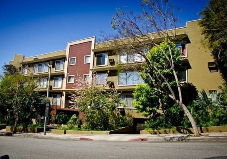 1155 Hacienda Place #209, West Hollywood, CA 90069