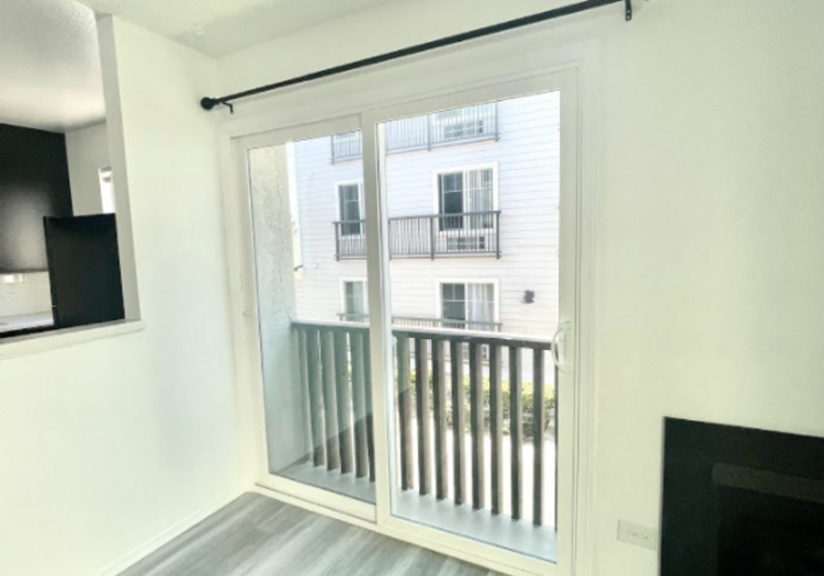 15 Ozone Ave #1, Venice, CA 90291